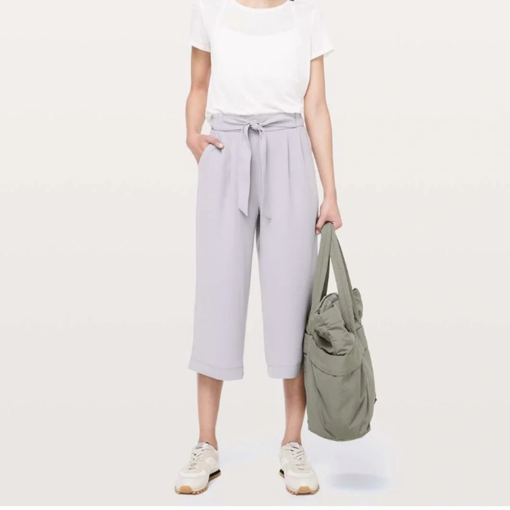 Lululemon Noir Crop Pants